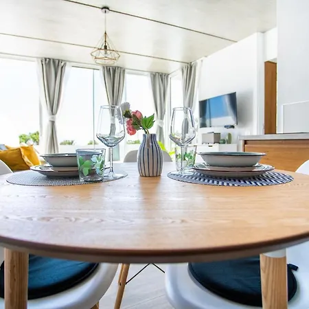 לינה וארוחת בוקר Bene Lanzarote