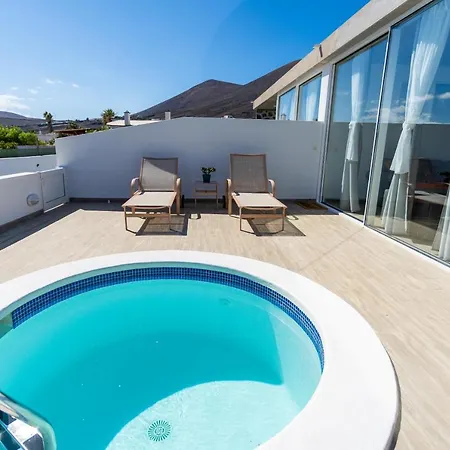 Bene Lanzarote לינה וארוחת בוקר La Asomada (Lanzarote)