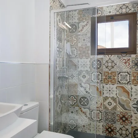 Bene Lanzarote לינה וארוחת בוקר 3*